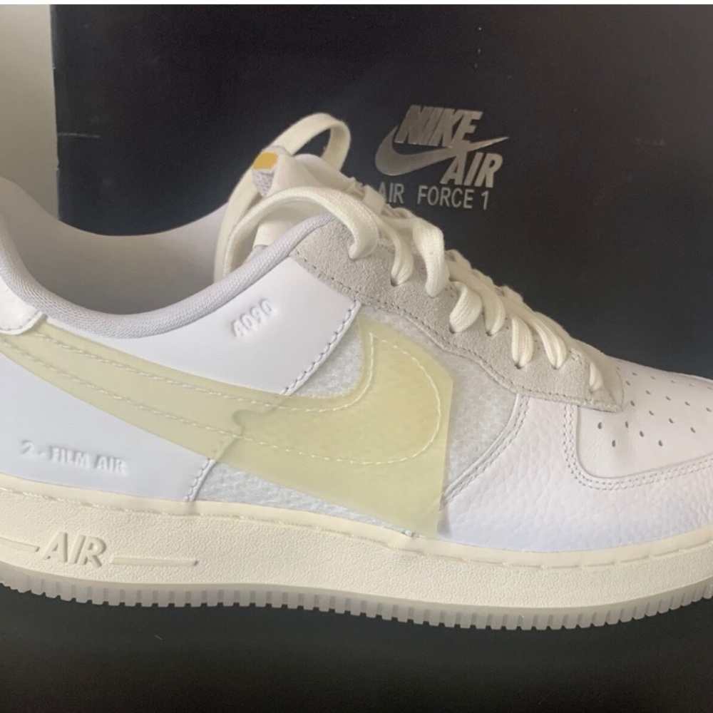 Nike Air Force 1 LV8 DNA White Sz: 10